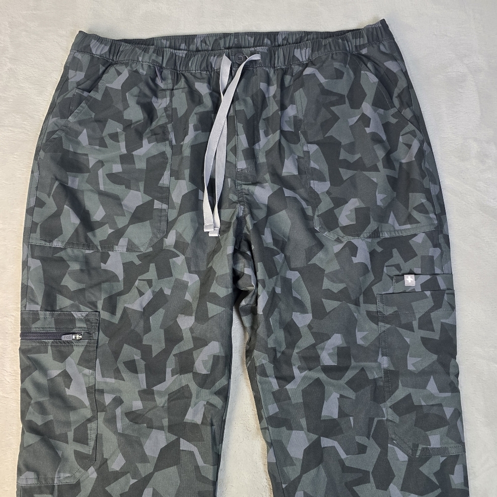 Womens FIGS Yola FREEx Lined Skinny Scrub Pants Bonsai Camo sz Lg - Picture 3 of 12